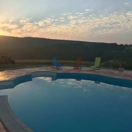 Domaine Du Colombier, La Renaissance بيت للعطل *